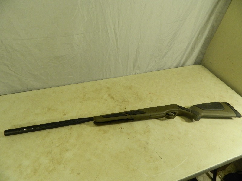 lot 1 image: Gamo Bone Collector Air Rifle