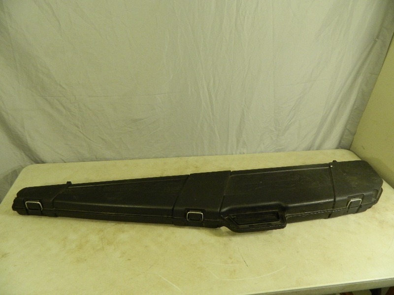 lot 3 image: Hard Side Rifle Case