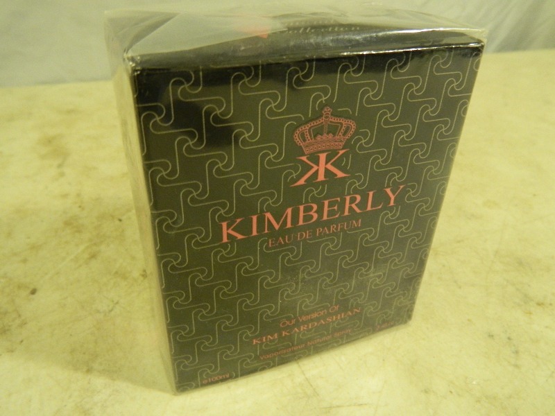 lot 64 image: New Womens Perfume