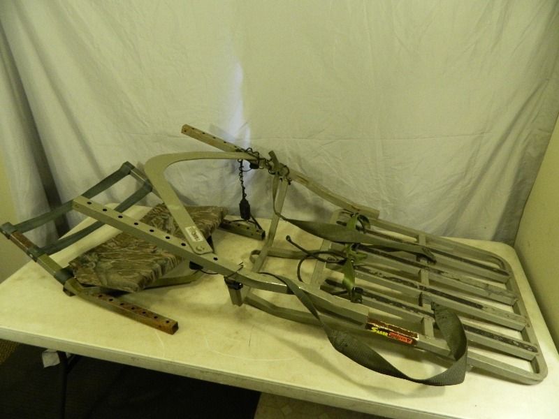 lot 86 image: Saber Tree Stand