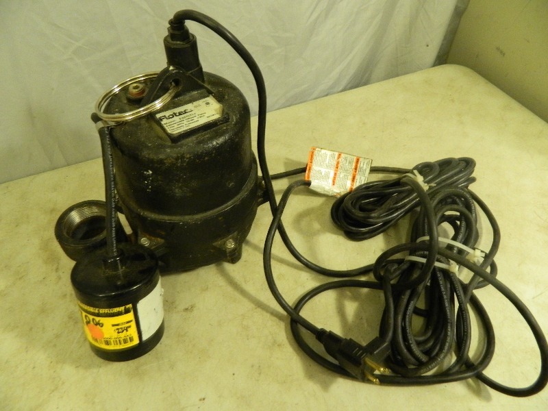 lot 103 image: Flotec Submersible Pump