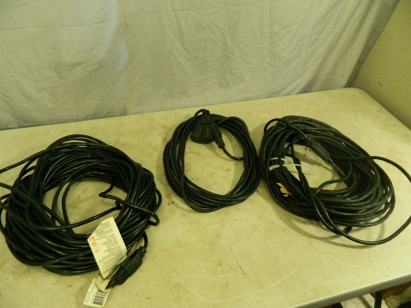 lot 107 image: 3 Big Extension Cords
