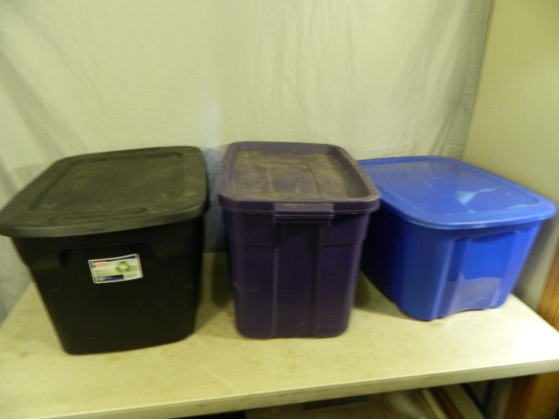 lot 111 image: 3 Totes with Lids