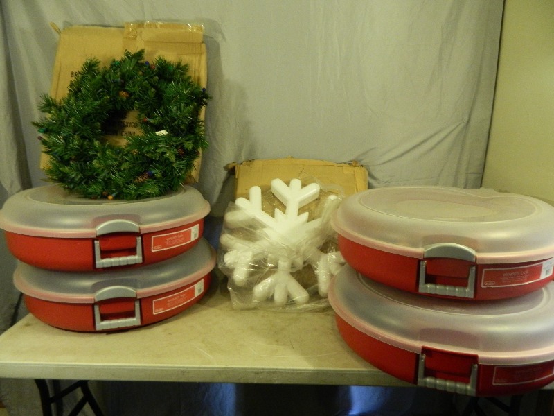lot 144 image: Wreaths and Wreath Holders