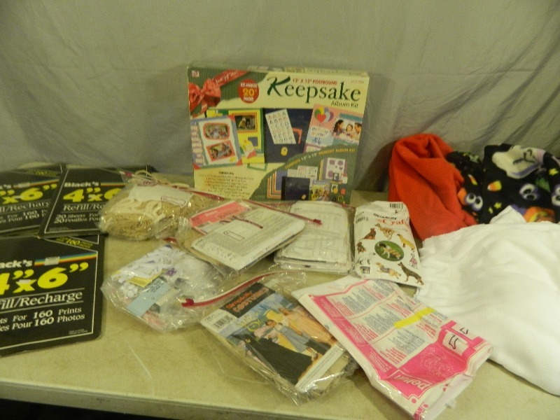 lot 150 image: Craft Items
