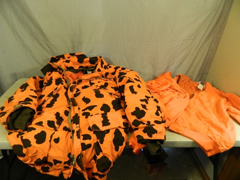 lot 157 image: Hunting Apparel