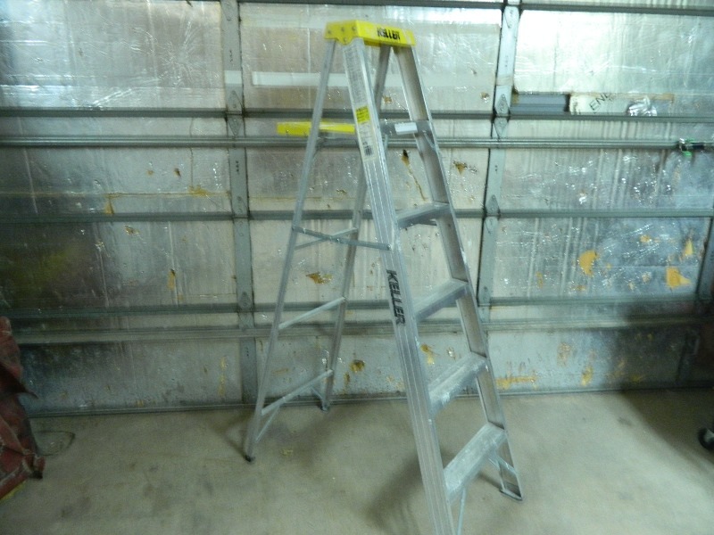 lot 22 image: Keller Aluminum Step Ladder