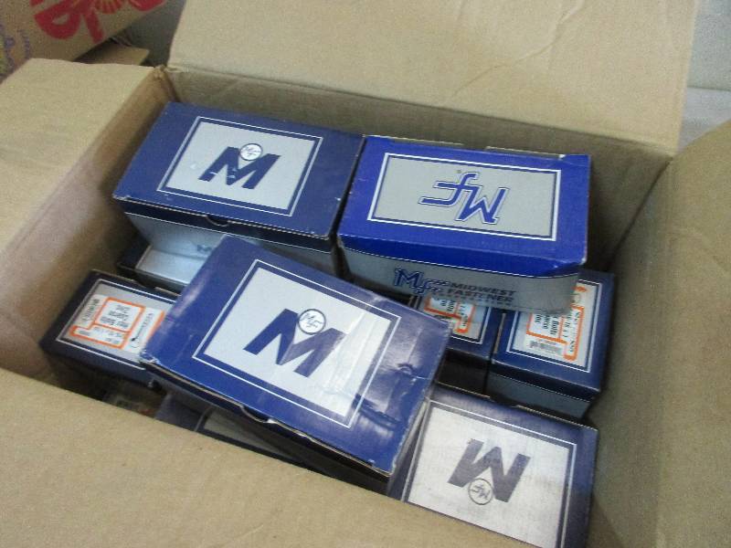 lot 21 image: 516 bolts