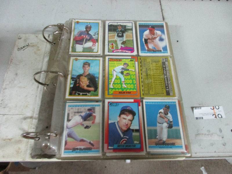 lot 39 image: Baseball cards