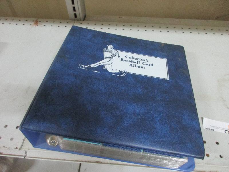 lot 92 image: Baseball cards