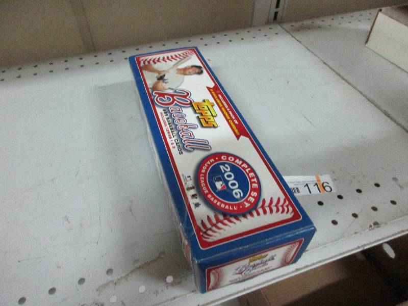 lot 116 image: Baseball cards