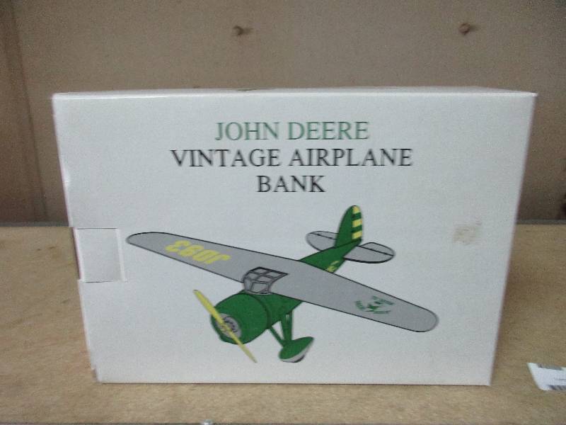 lot 127 image: John Deere Collectable Coin Bank