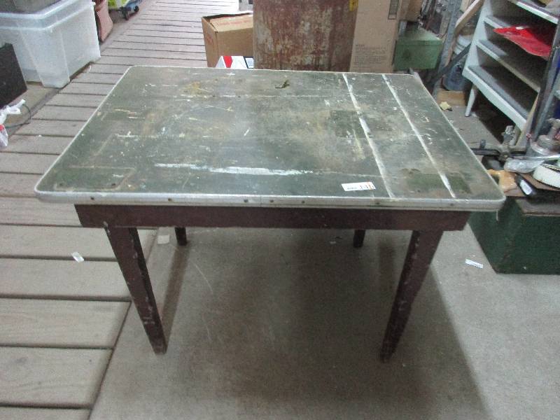 lot 145 image: Shop Table