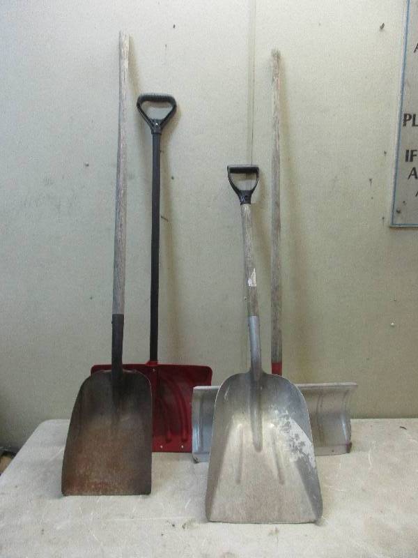lot 155 image: Shovels