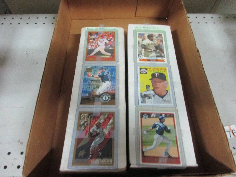 lot 176 image: Baseball cards