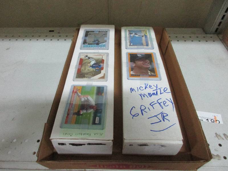 lot 182 image: Baseball cards