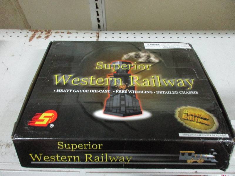 lot 185 image: Railway Train set