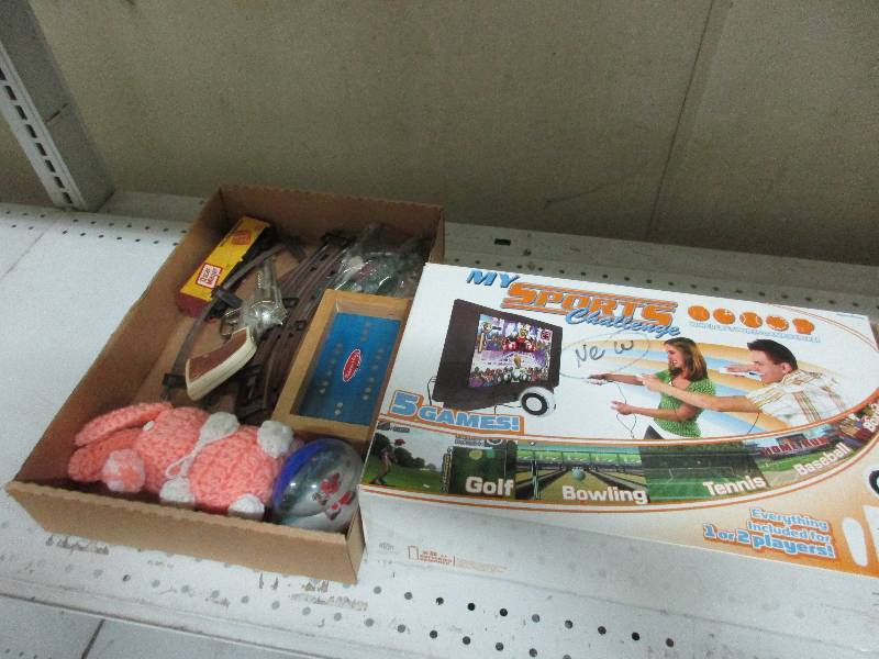 lot 214 image: Toys