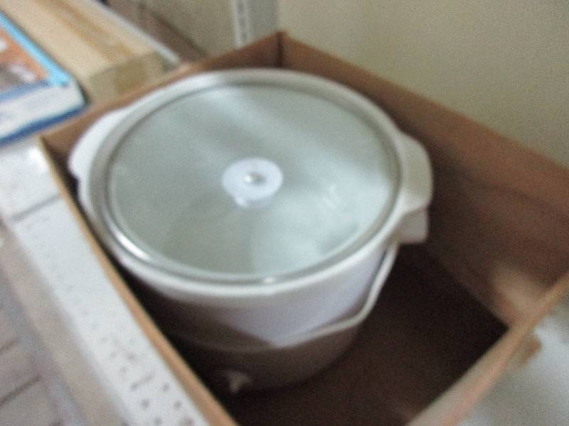 lot 265 image: Crockpot
