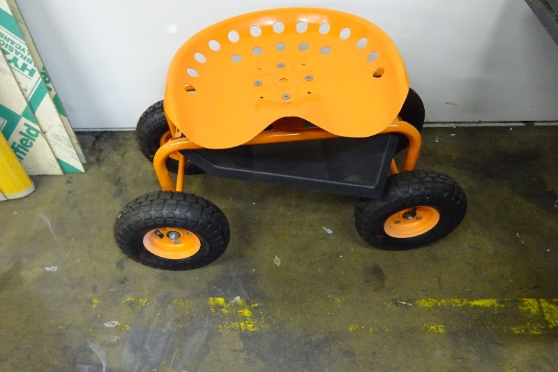 Rolling garden cart