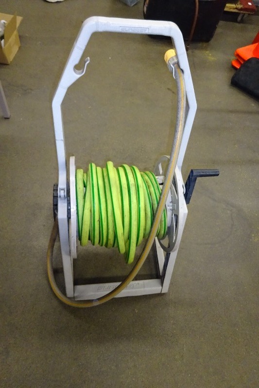 Garden hose reel