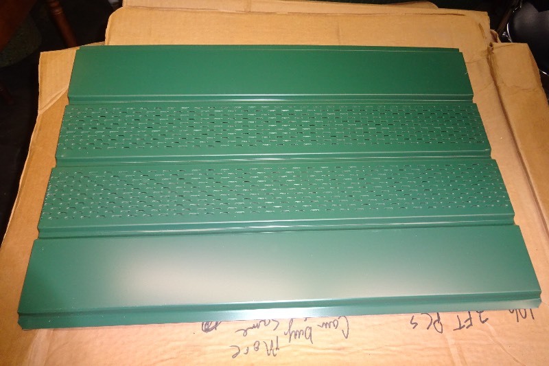 Hunter Green 2 pieces soffit material