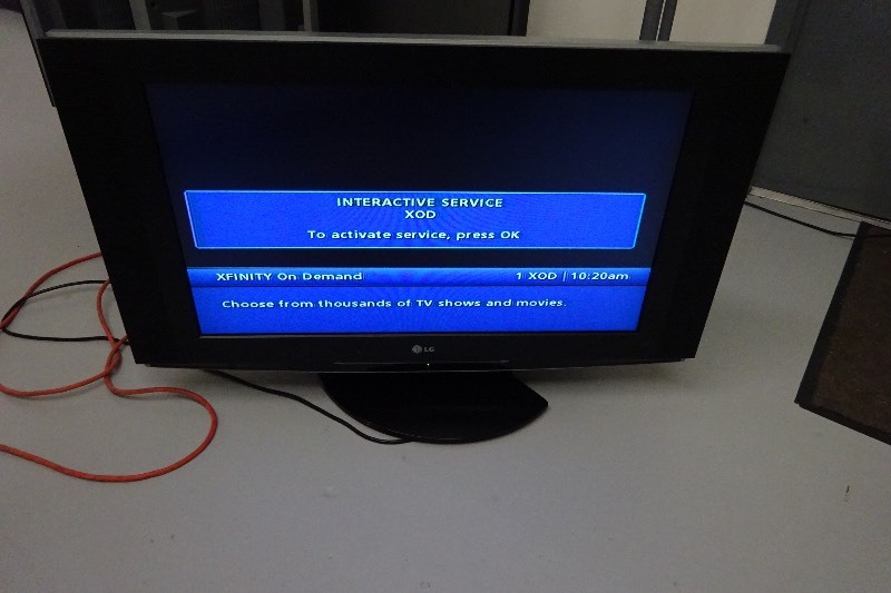 LG 32 TV 2007 with remote