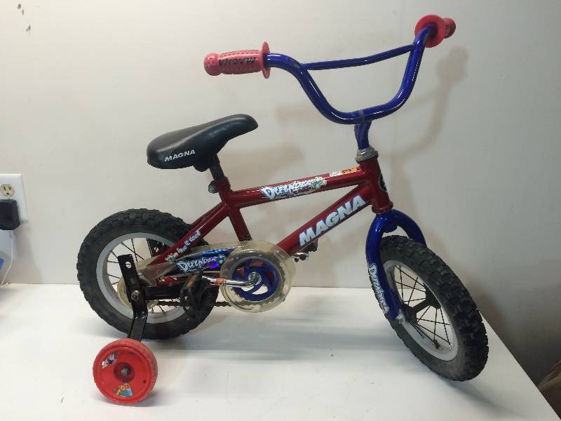 lot 1 image: Kids Bike