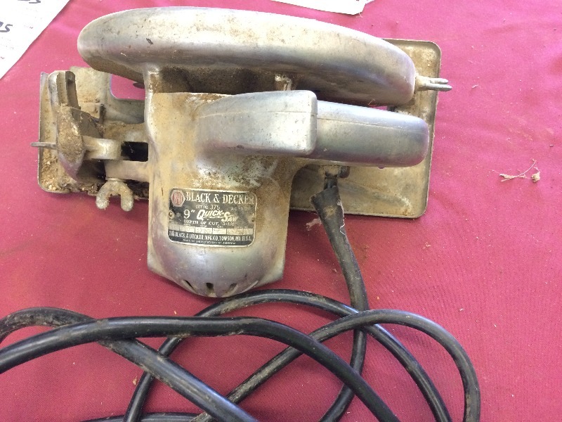 Black & Decker 9 Circulating Saw, A real workhorse. - Works