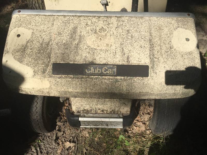 lot 9 image: Club car golf cart for parts