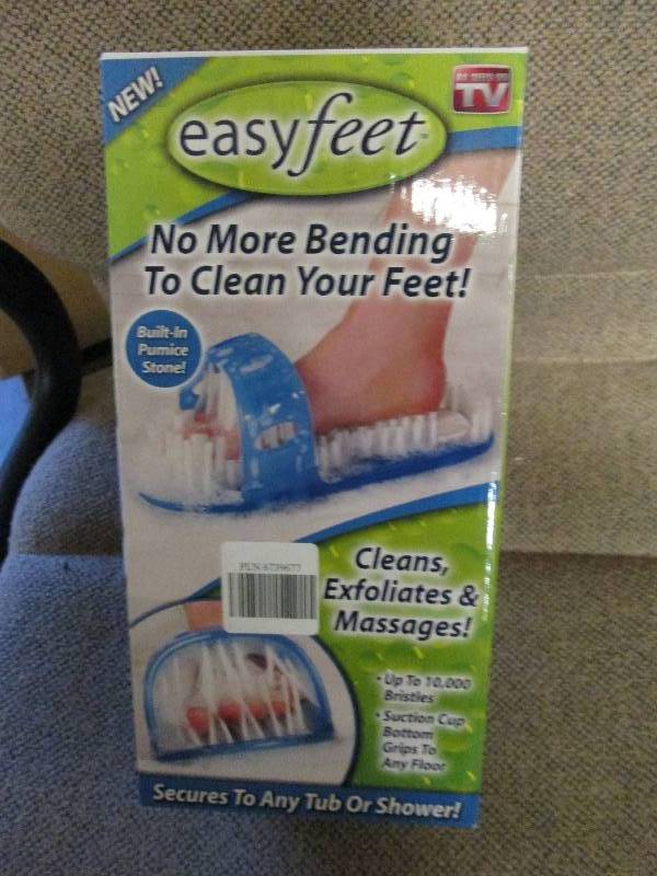 lot 334 image: Easy Feet Cleans Exfoliates and Mas...