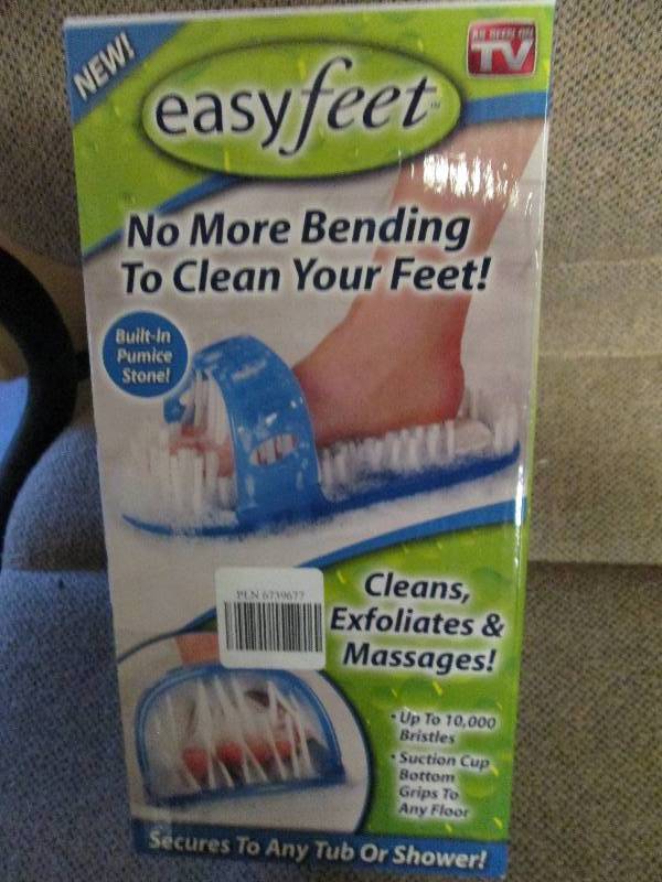 lot 335 image: Easy Feet Cleans Exfoliates and Mas...