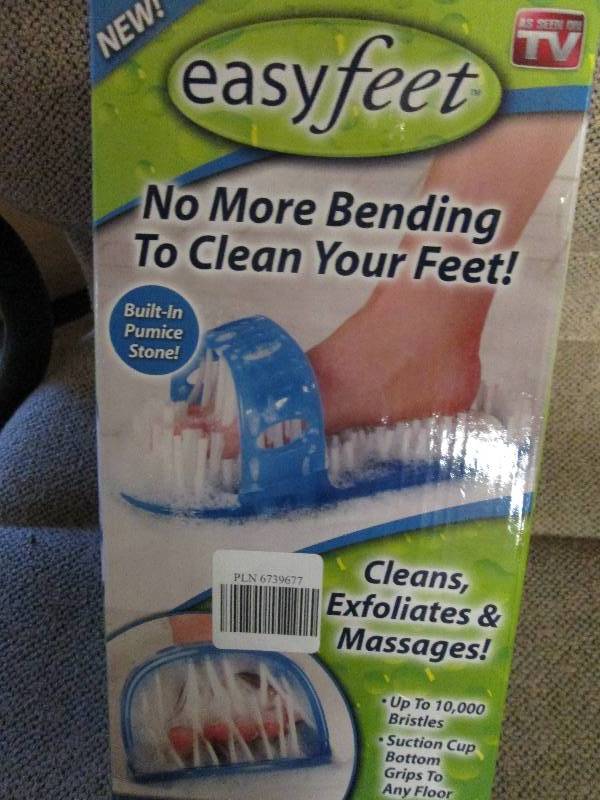 lot 336 image: Easy Feet Cleans Exfoliates and Mas...