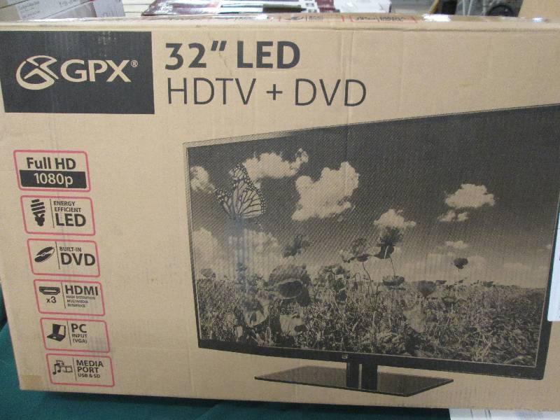 lot 372 image: GPX  32 LED HDTV & DVD...