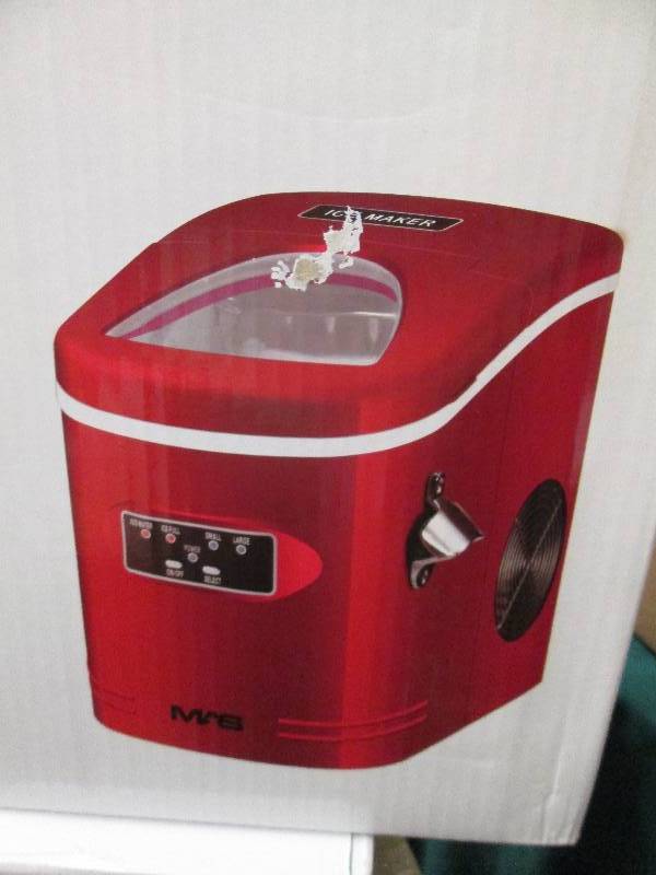 lot 375 image: MAS Compact Portable Ice Maker   Re...