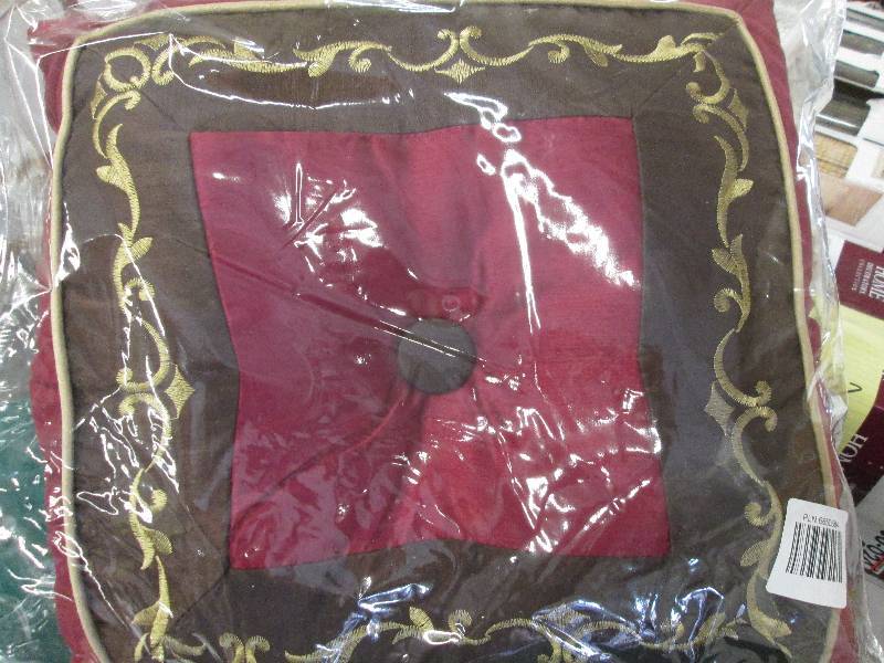 lot 390 image: Set of 2 Wine, Brown and gold in co...