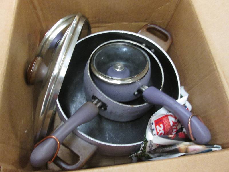 lot 33 image: Purple cookware- used...