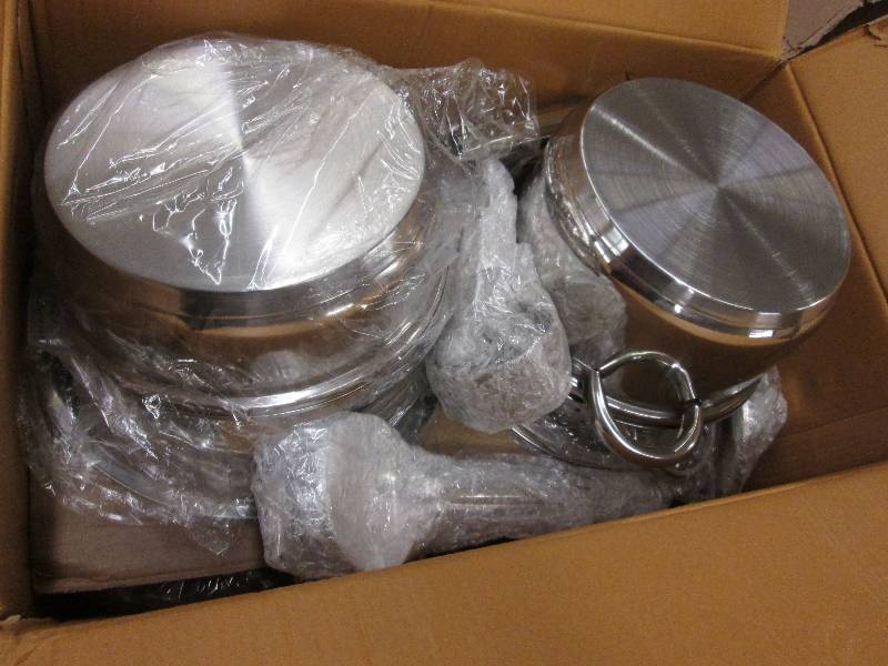 lot 36 image: Cookware set with utensils colland...