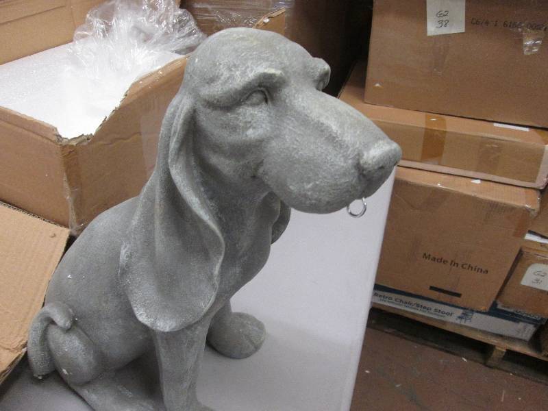 lot 42 image: Dog with hook, no light included ...