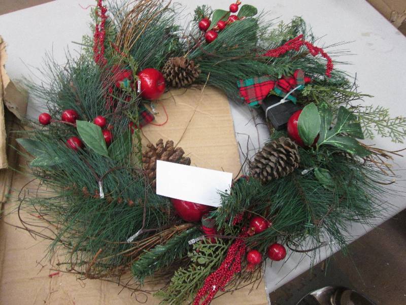 lot 68 image: Apple Berry Checker Lit Wreath open...