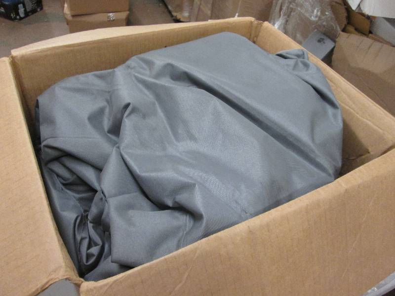 lot 99 image: Deluxe Air Bed Queen , open box, un...