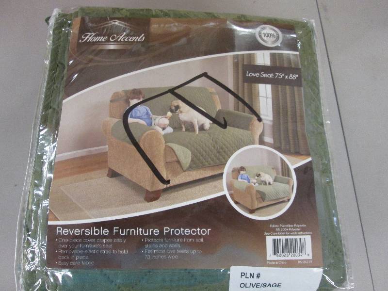 lot 185 image: Seasons Reversible Furniture Protec...