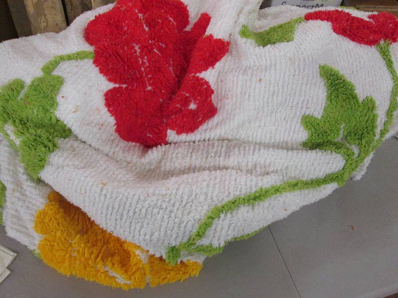 lot 214 image: Spring Bloom Chenille Bedspread and...