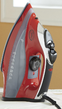 lot 31 image: Ginnys Brand Steam Iron open box, ...