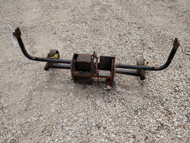 lot 17 image: John Deere 52 Quick Hitch Broom, F...