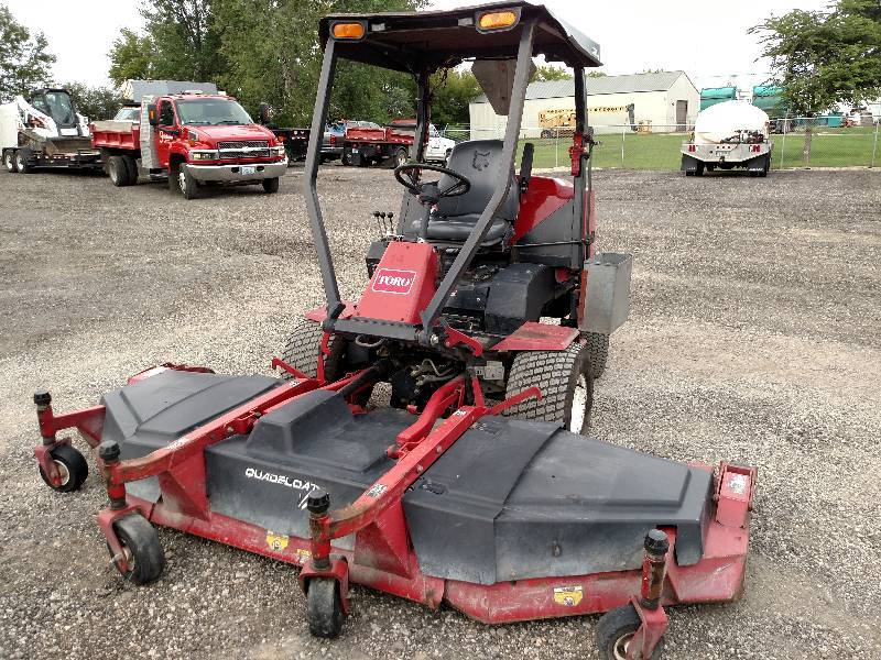 lot 10 image: Toro Groundsmaster 455-D Diesel Mow...