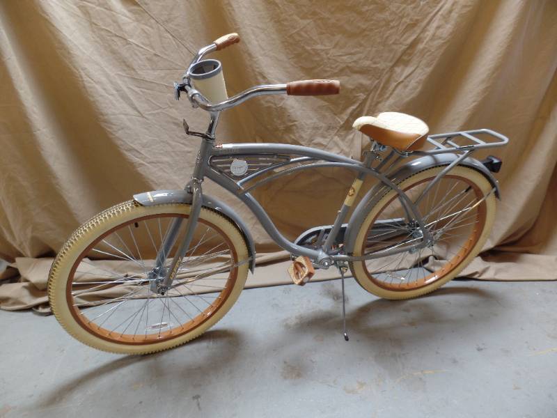 Huffy Deluxe Bike