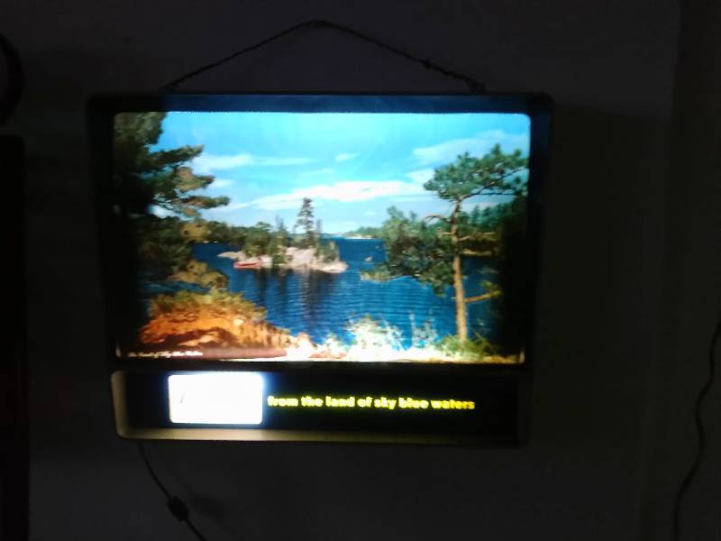 lot 2 image: Vintage Hamms Beer Lighted Sign