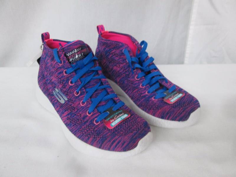 Skechers Womens Divergent Walking Shoe