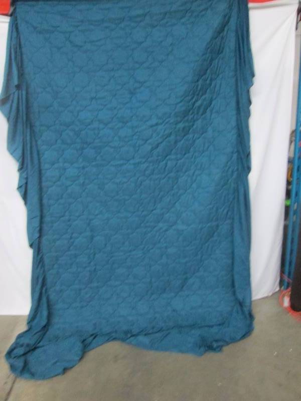 Alcove Flounce Bedspread - Queen